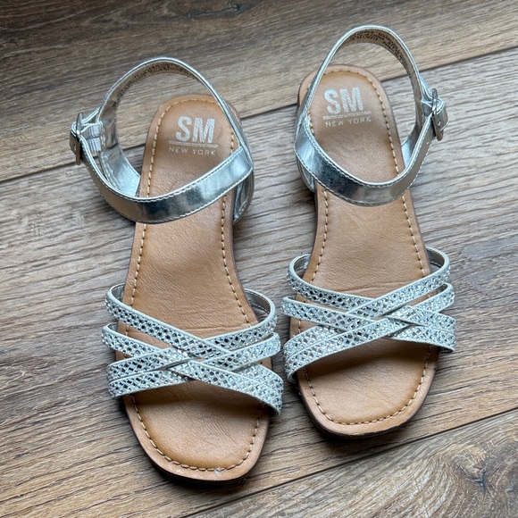 SM New York Other - Girls Silver Glitter Dress Sandals Size 4 Strappy Sparkly Party Wedding Shoes
